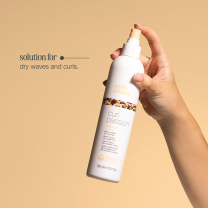 Milk Shake Curl Passion Leave-In Spray 300ml