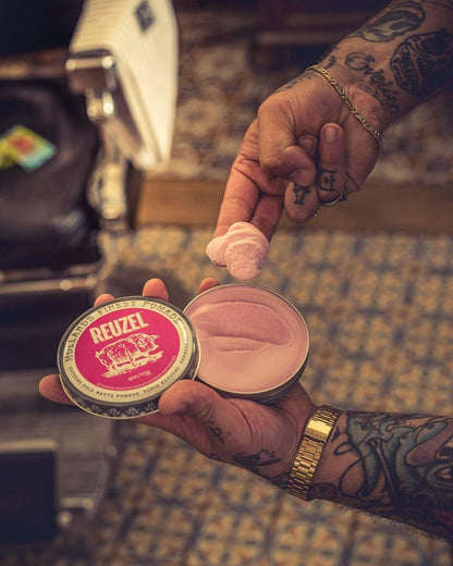 Reuzel Pink Extreme Hold Matte Pomade 113g.